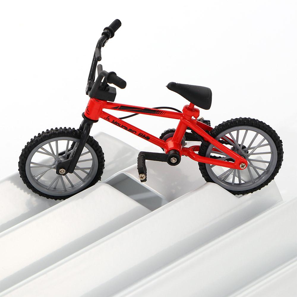 Alloy Creative Game Model Toys - Mountain Biking Game recension och pris